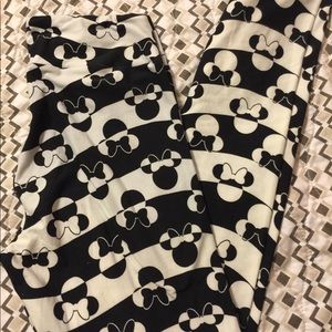 Lularoe Black And White Minnie OS